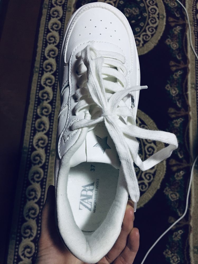 Krossofka ZARA brend