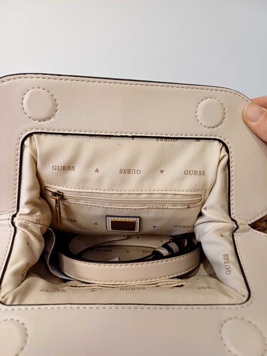 Дамска плетена чанта Guess
