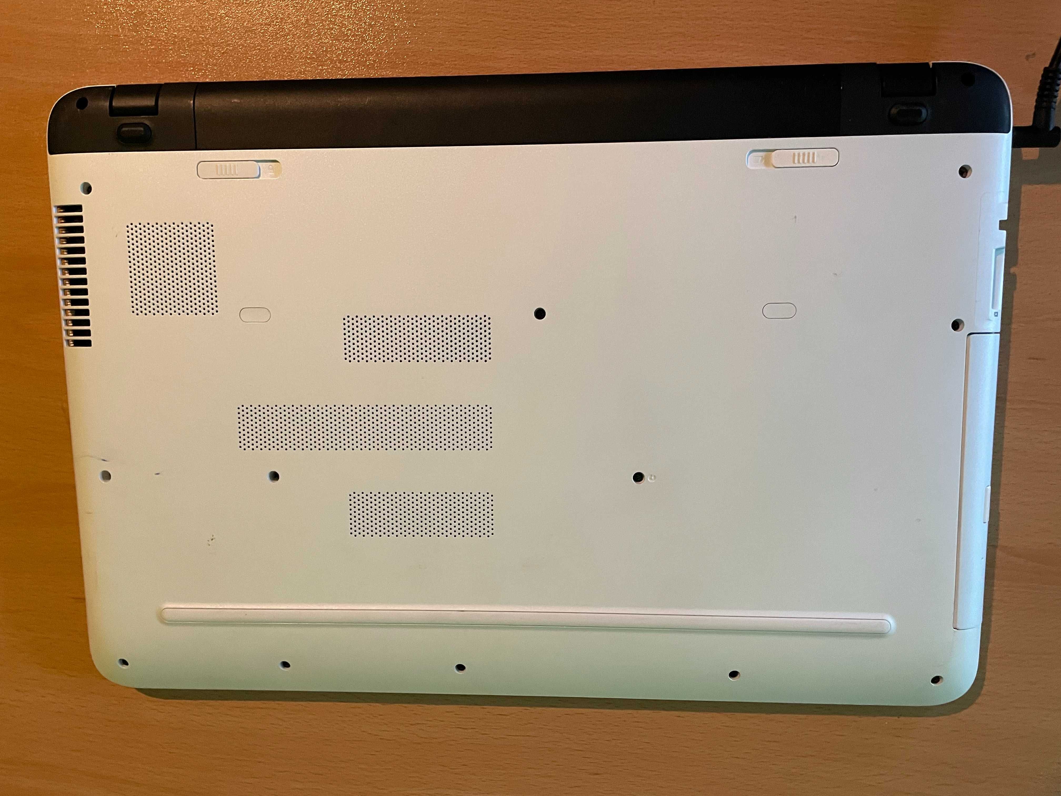 HP Pavilion 17 - 17.3''HD+, i5-5020u Broadwell, 8GB RAM, 180GB SSD