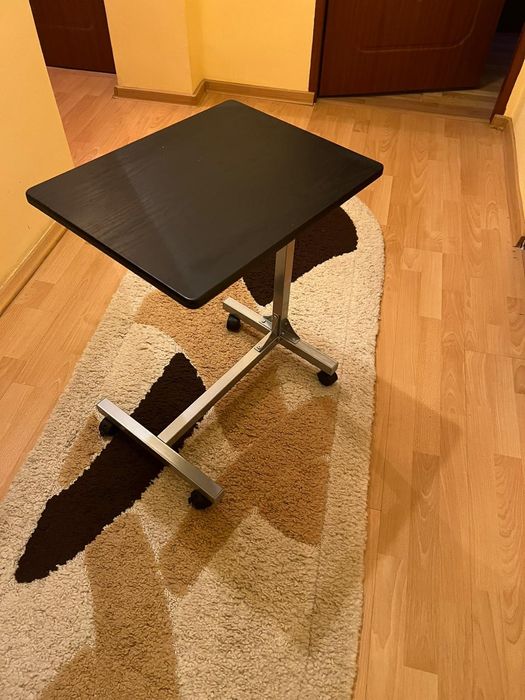 Masa laptop - mobilă, cu roti Bello