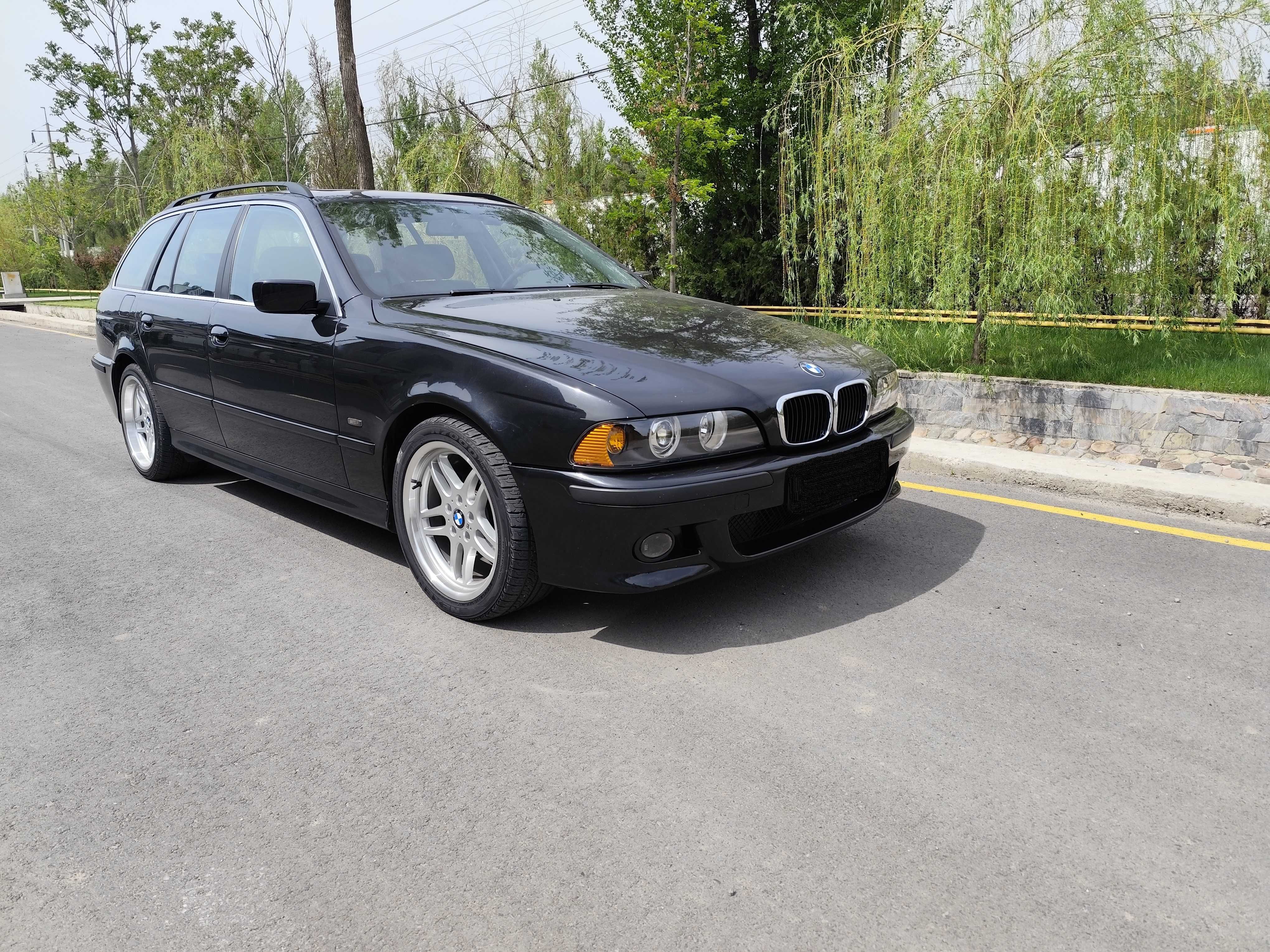 BMW E39 528 Touring