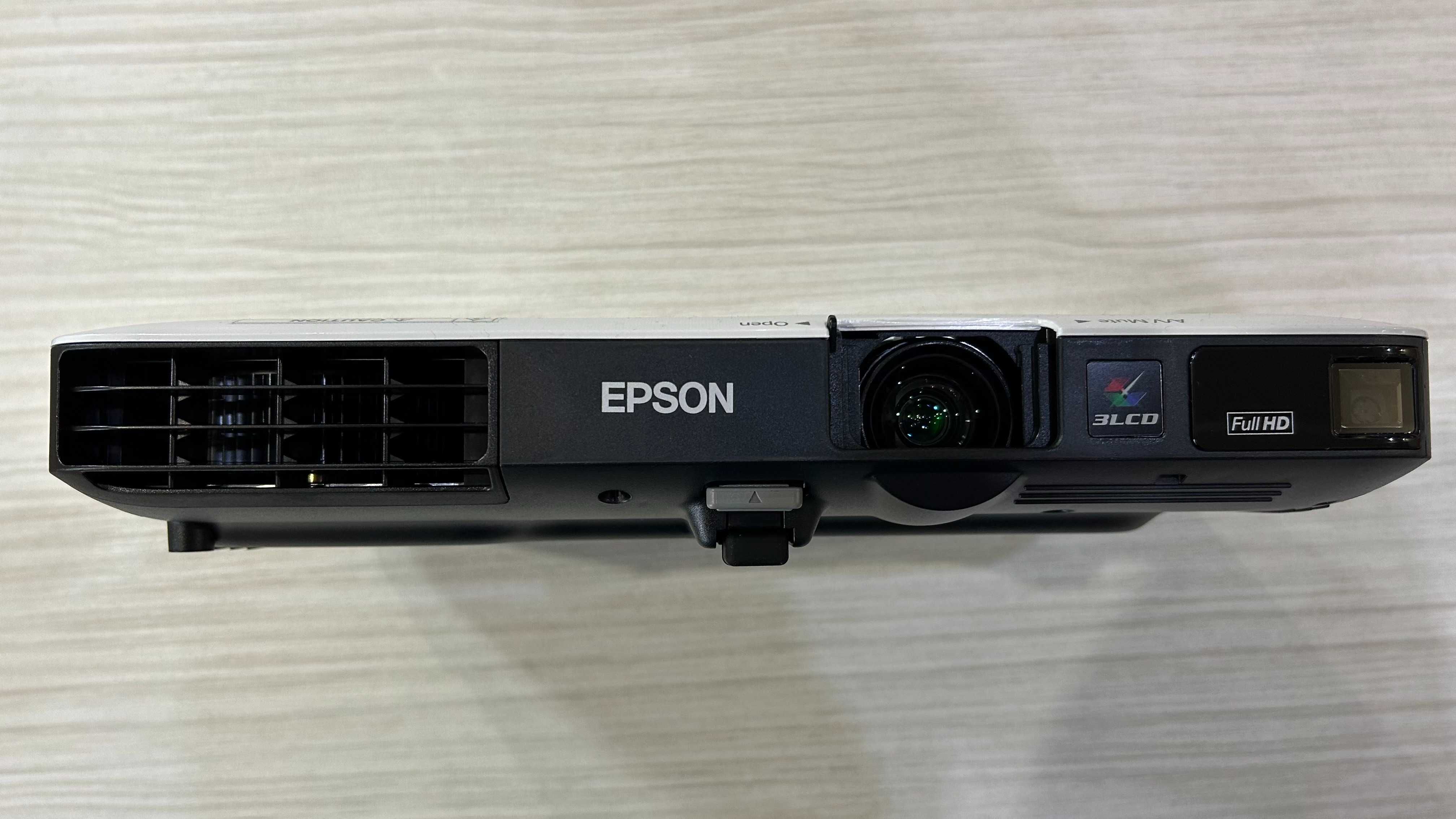 Videoproiector Epson EB-1795F - NOU