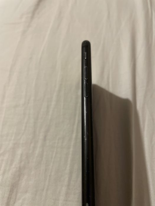 Iphone 7 32 gb черен цвят