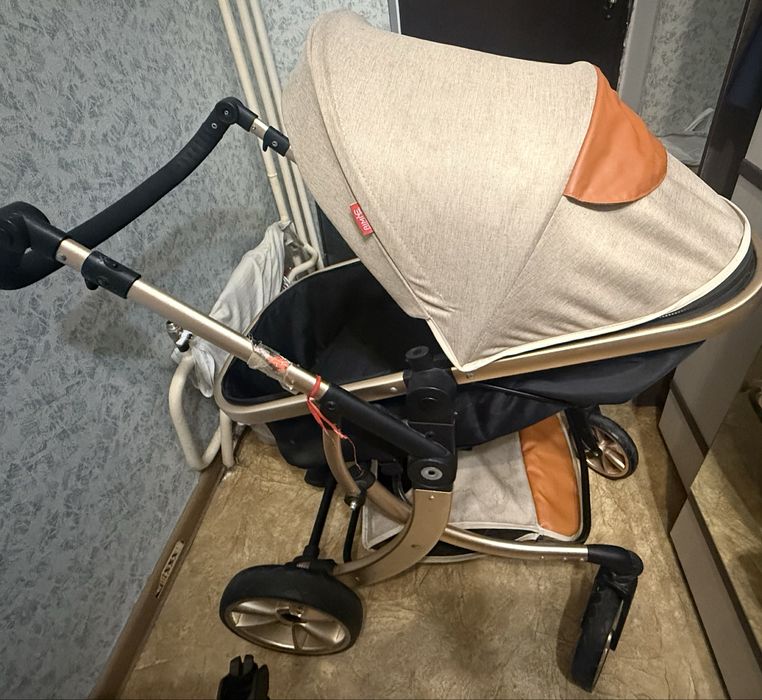 Коляска прогулочная