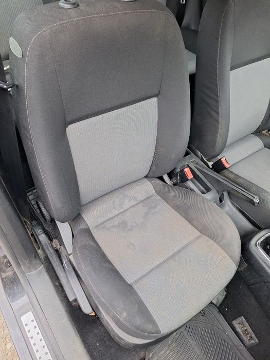 Scaun fata pasager dreapta VOLKSWAGEN GOLF IV Variant 1J5 1999 - 2006