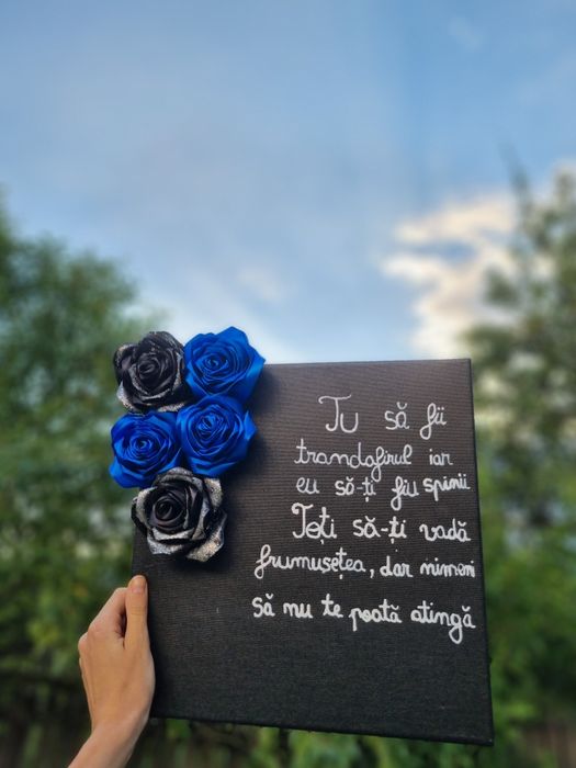 Tablou personalizat cu trandafiri din satin