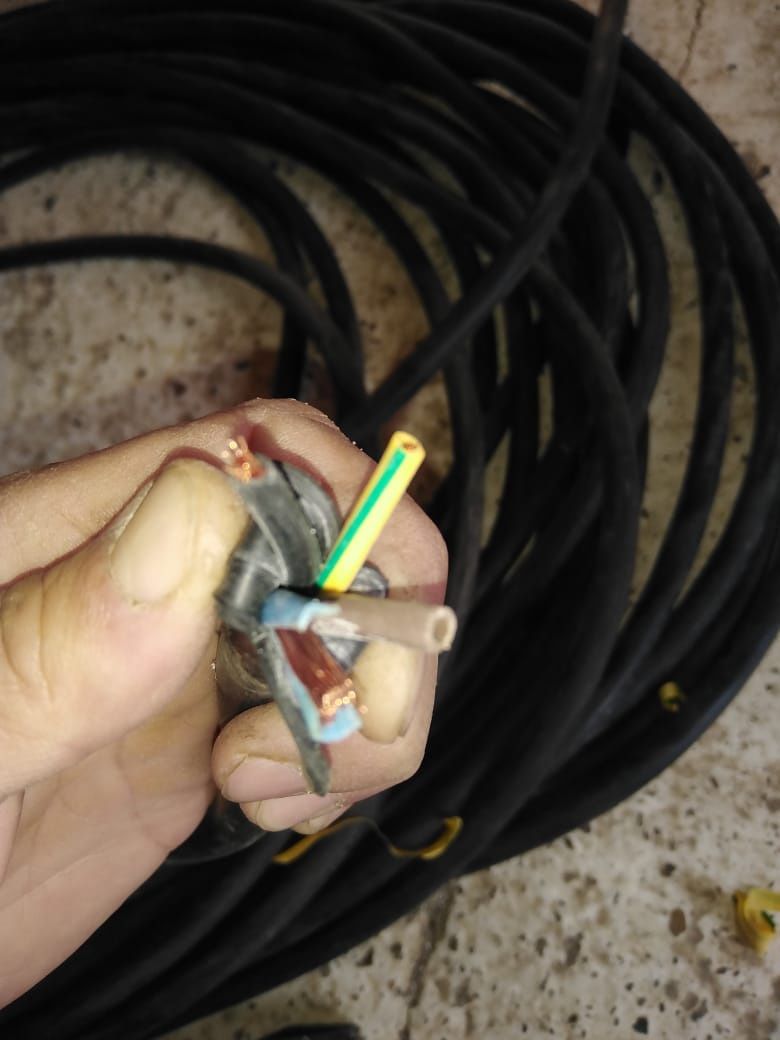 Продам кабель КГ 3*6*1*4 Новый длина 34 метр.За метр цена 1000тг
