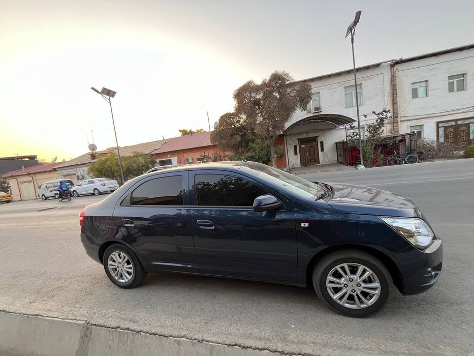 Кобальт автомобили сотилади