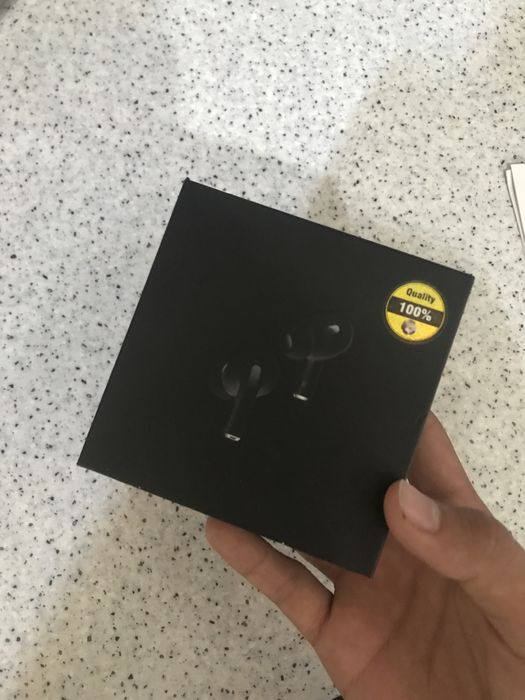 AirPods pro xolati yaxshi zaryadka 2 kun yetadi karobka dokument bor