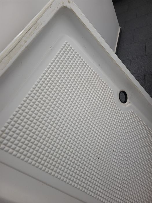 Cabină de duș în stare bună