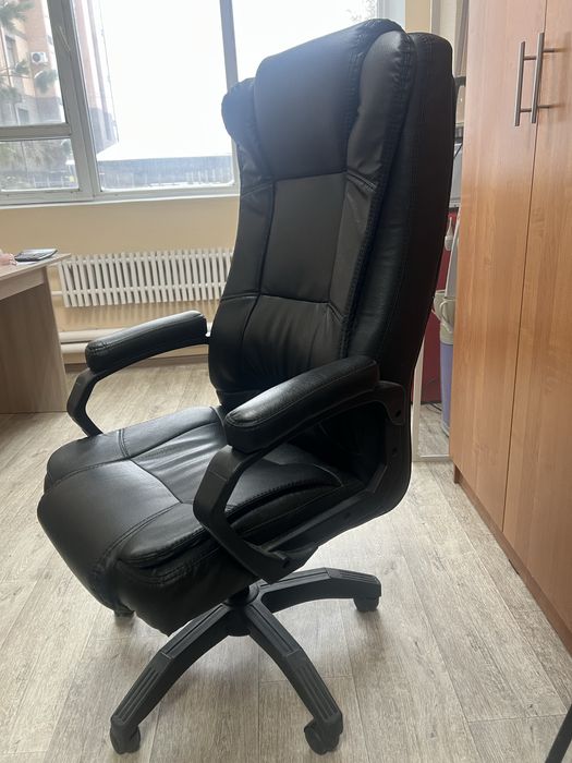 Офисное кресло б/у