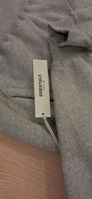 Сиво худи на Essentials/ Grey hoodie Essentials Fear of God