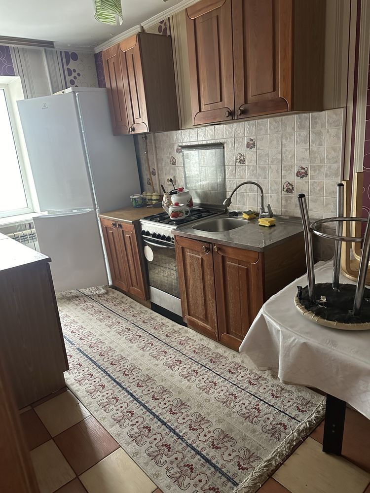 Продам 3 ком кв 11 мкр
