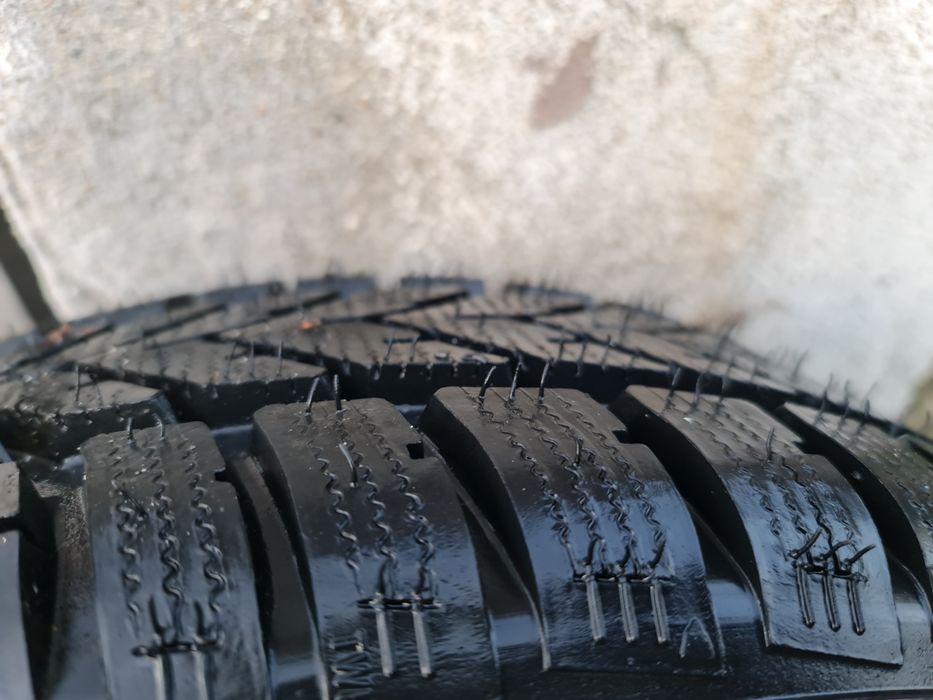 2x Roti complete echipate de iarna 185/60/14 82T M&S