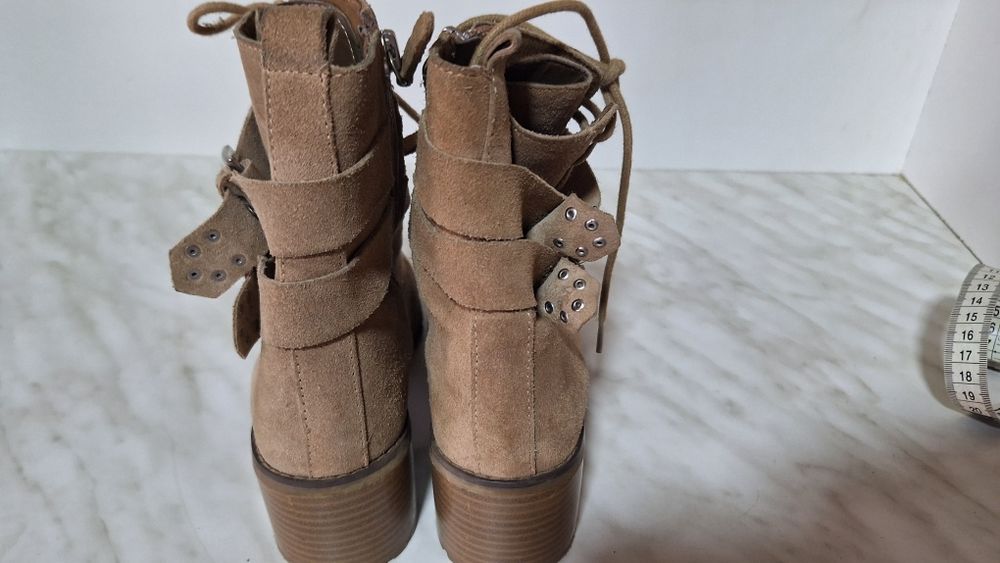 Ghete Stradivarius piele