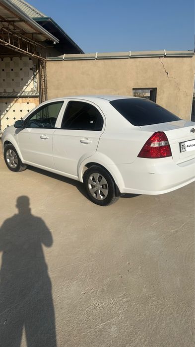 Нексия 3 сотилади