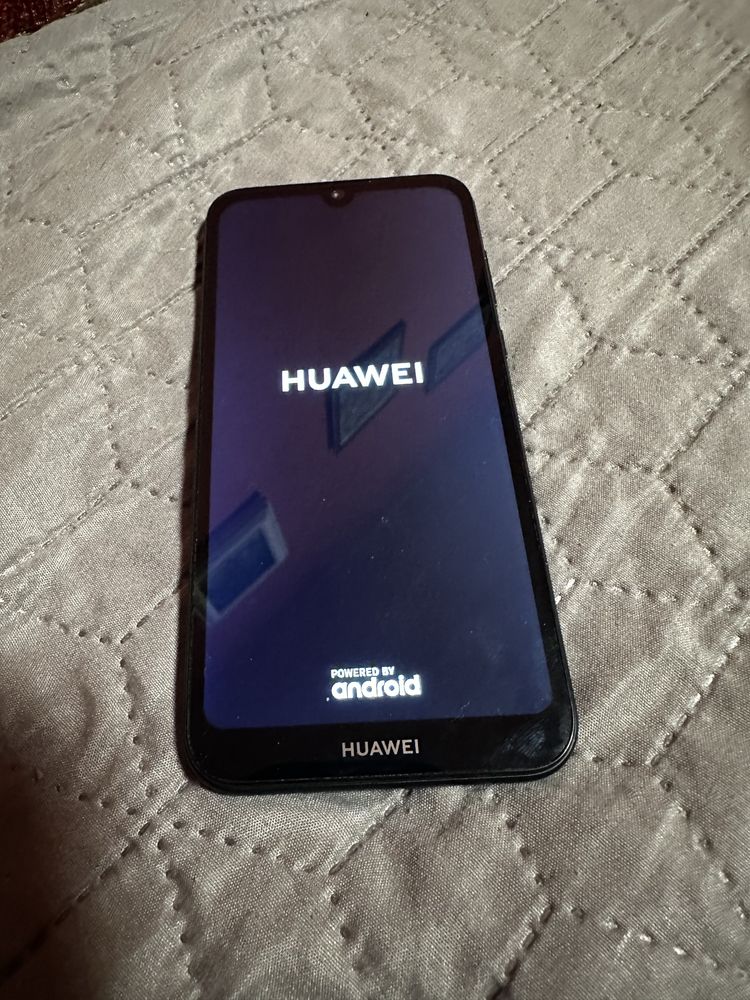 Huawei Y5 2019-перфектен