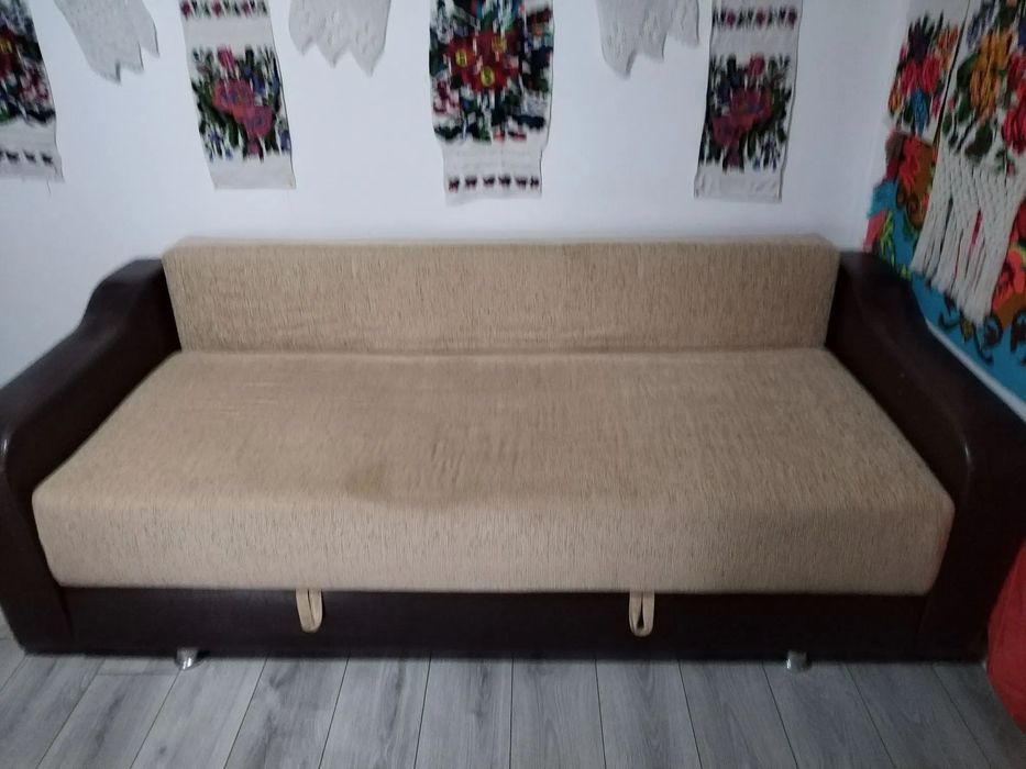 Canapea extensibila în stare excelentă