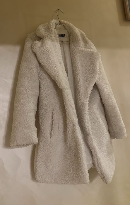 Бяло палто Urban Classics тип Teddy coat, размер S (отговаря на M)