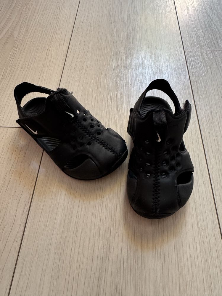 Сандали Nike, номер 22