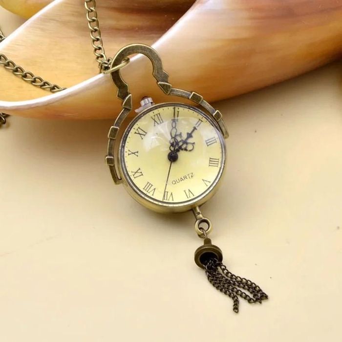 Pandantiv cu ceas quartz