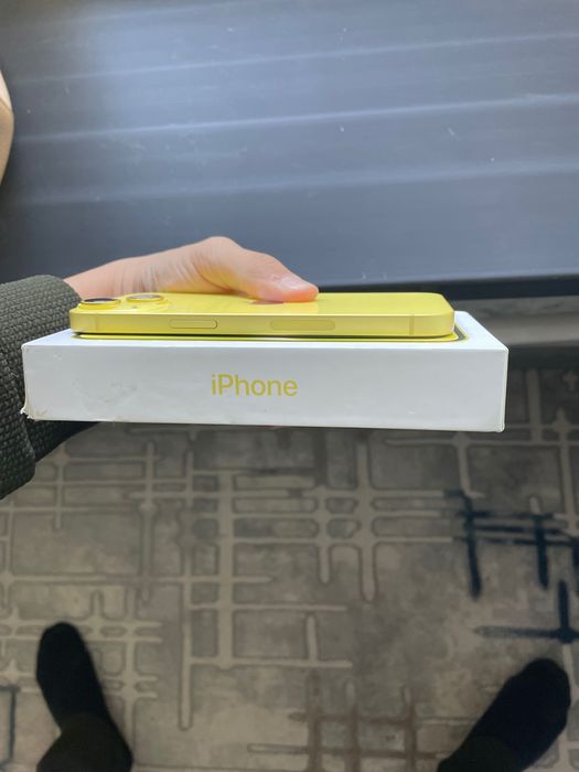 iphone 14 yellow