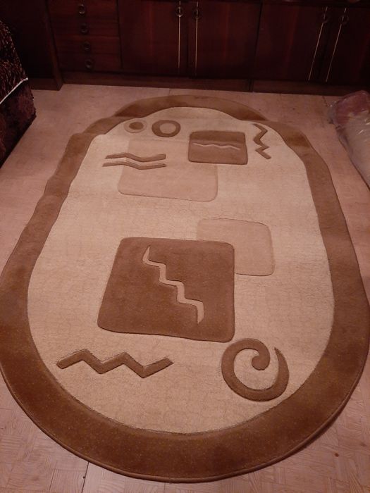 Продаю ковры б/у.