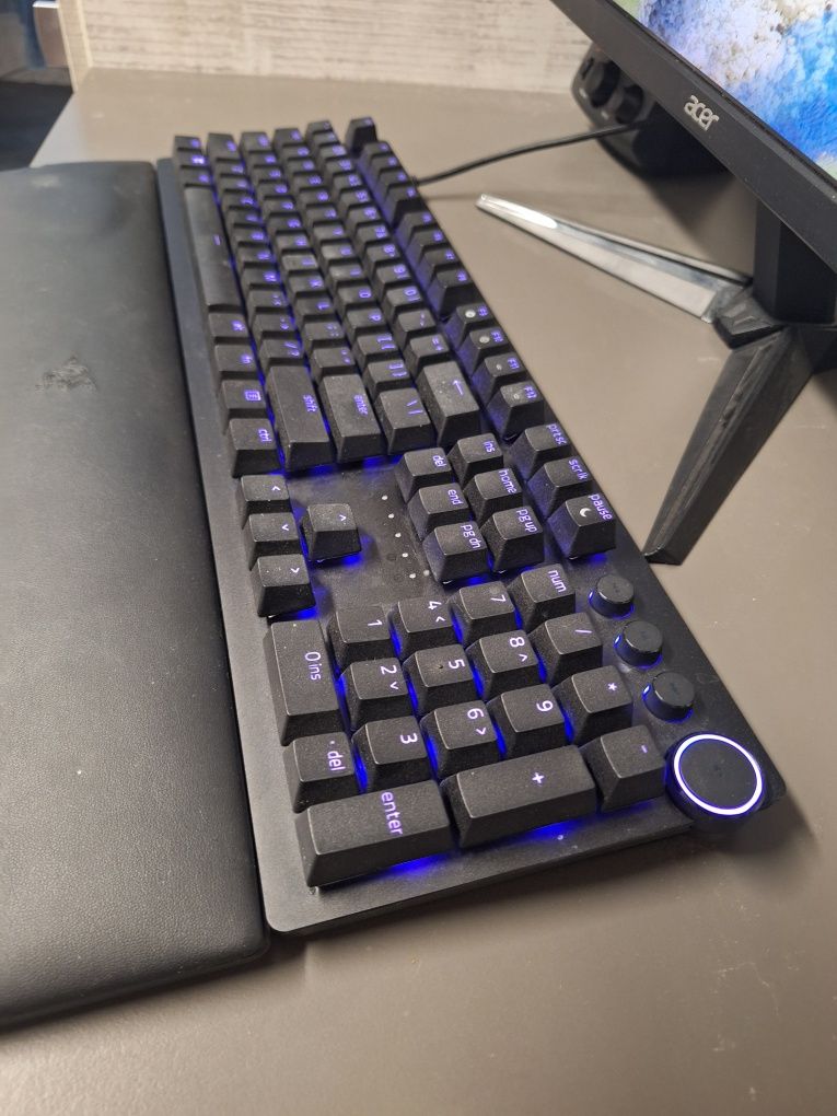 Клавиатурата Razer Huntsman V2 Pro