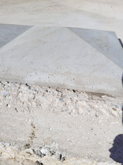 OFERTA 10+1 GRATIS Capace gard din beton aditivat și vibrat