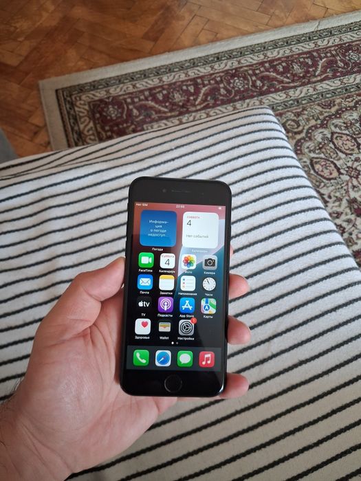 Айфон Se 128gb IPhone