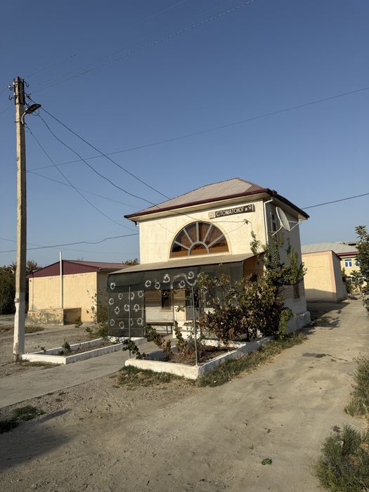 Продаётся  нежилое  помешение