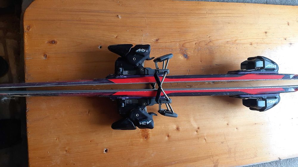 Ски Атомик 180 см плюс щеки