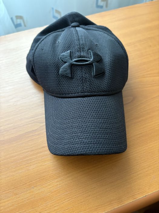 Vând șapcă Under Armour