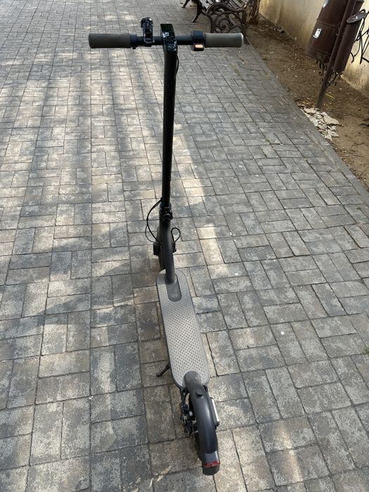 Trotineta electrica Xiaomi Mi Electric Scooter Essential!