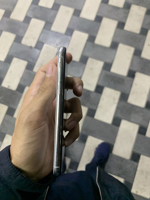 iPhone X 64GB.