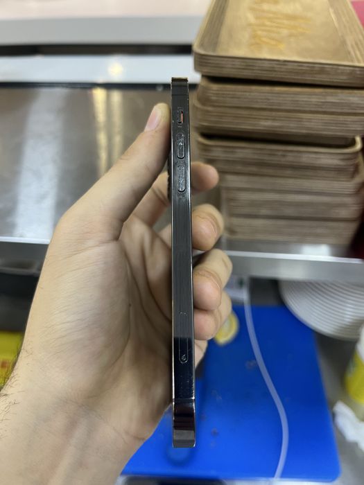 Iphone 12 pro 256gb 81%