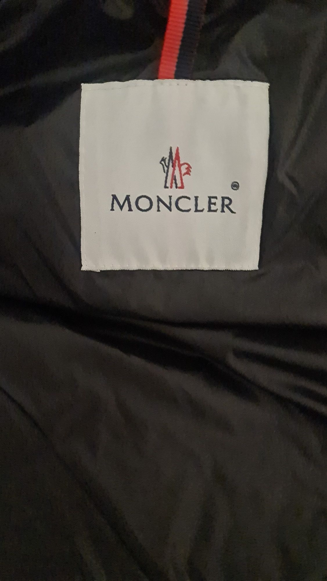 Moncler puffer jacket black
