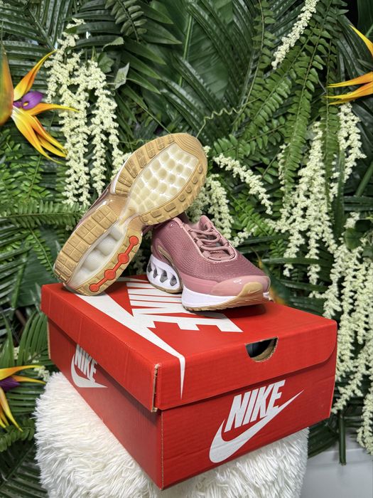 Nike Air Max DN Pink