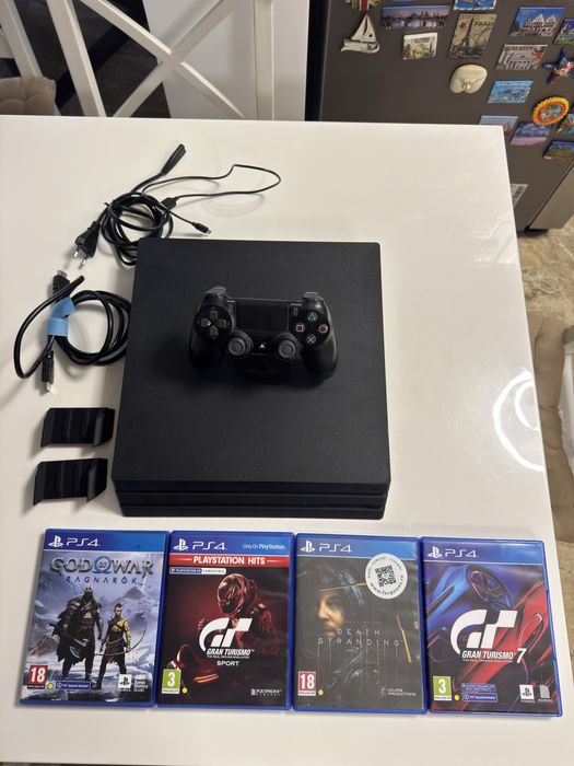Vand Playstation 4 Pro 1TB - PS4 Pro impecabil