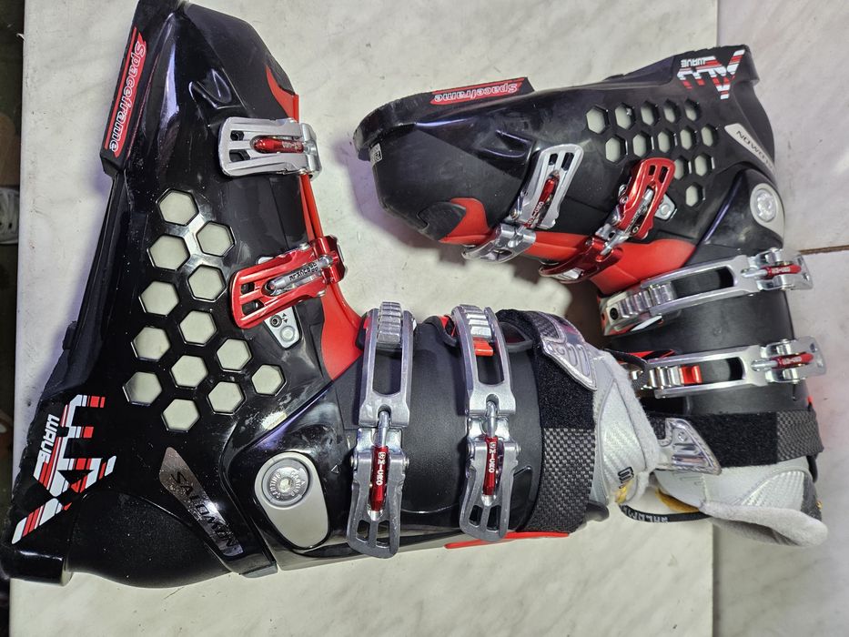 Clapari ski schi  Salomon  mondo  29-29,5  corespunde mărimii 44-45