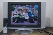 TV bucatarie - Samsung LE15S51B - 15 inch/38 cm - impecabil