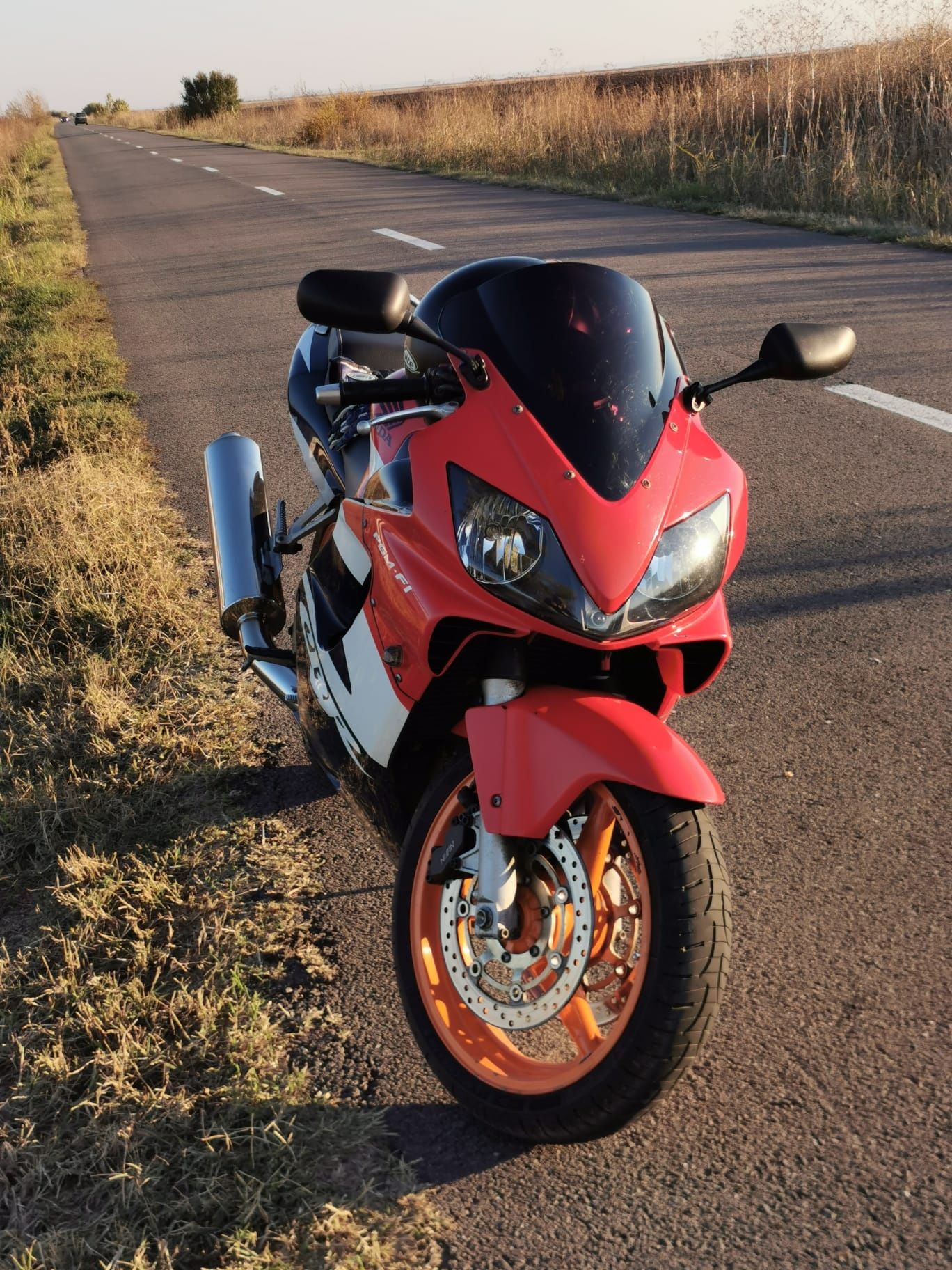 Honda cbr 600 f4i injecție