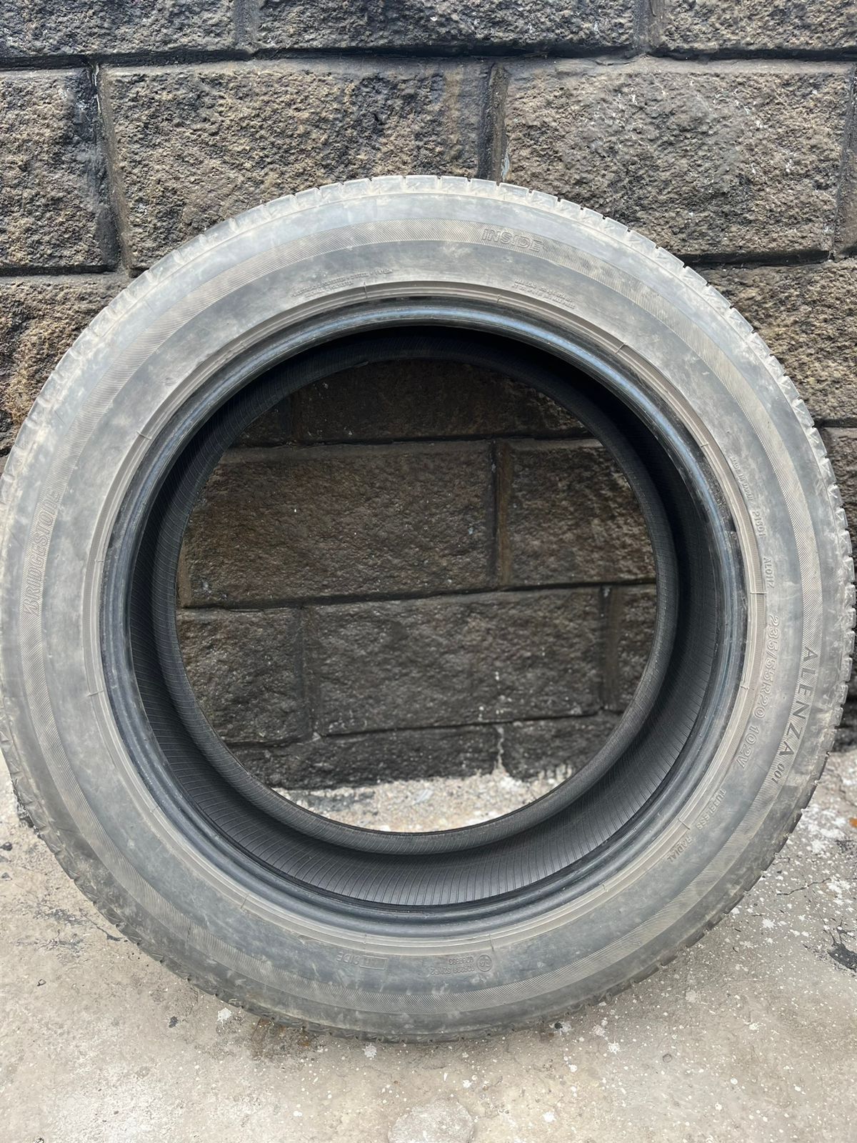 Срочно продам Шина 235/55R20