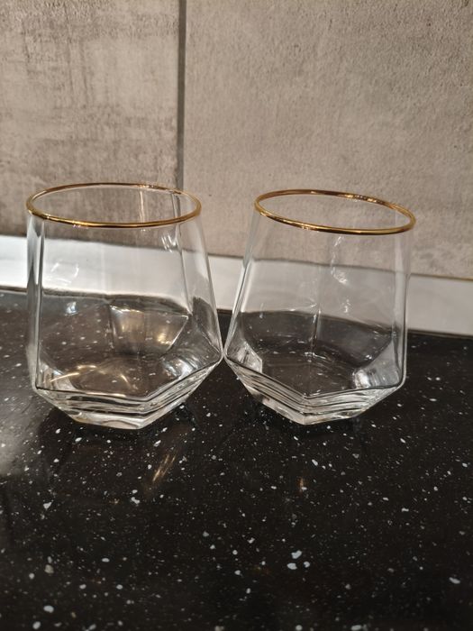 Set 2 pahare whisky Glasseam – design înclinat, 300 ml, stil modern