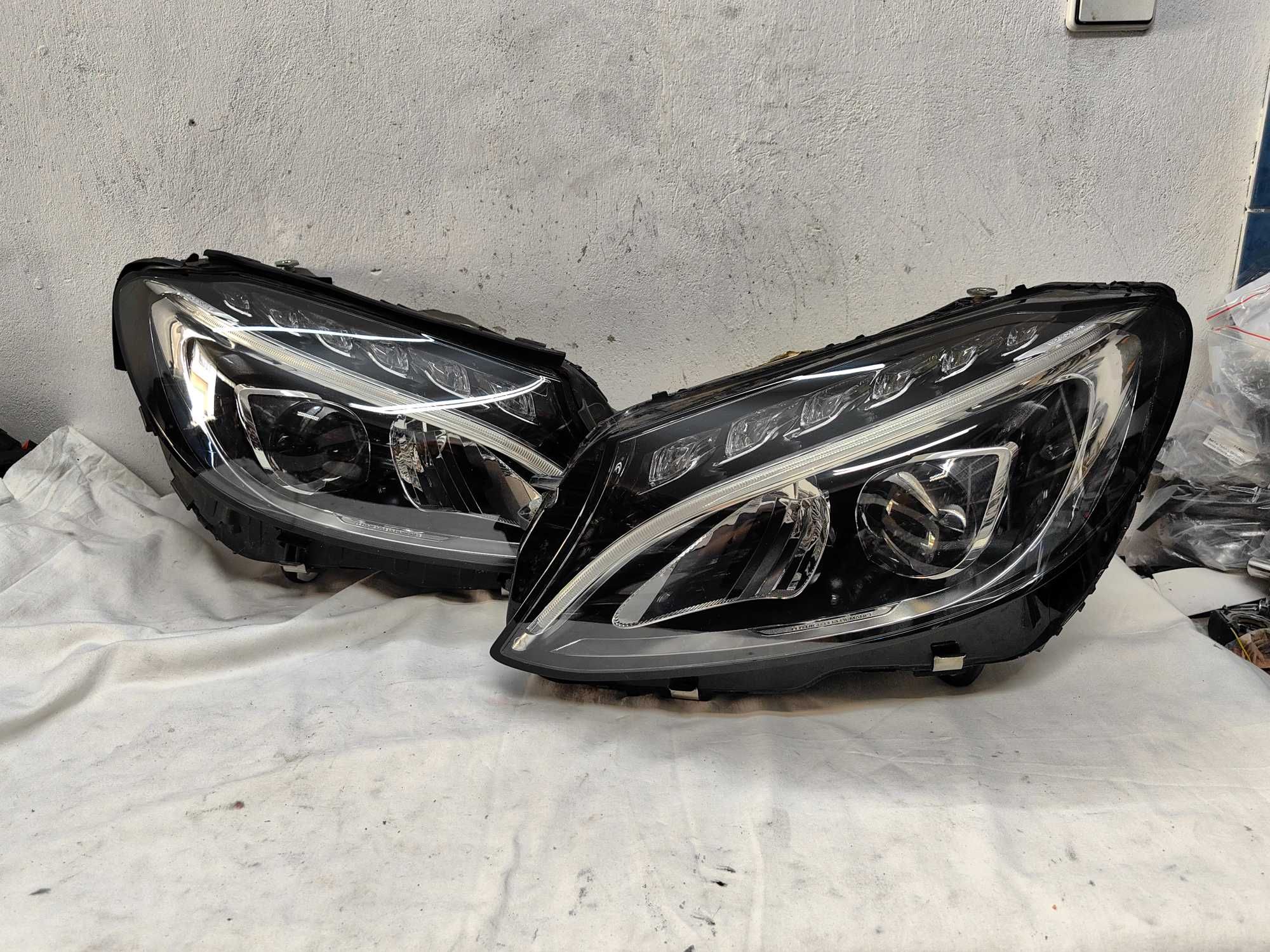 Оригинални  фарове  Мерцедес Ц 205   Mercedes C 205 Full Led