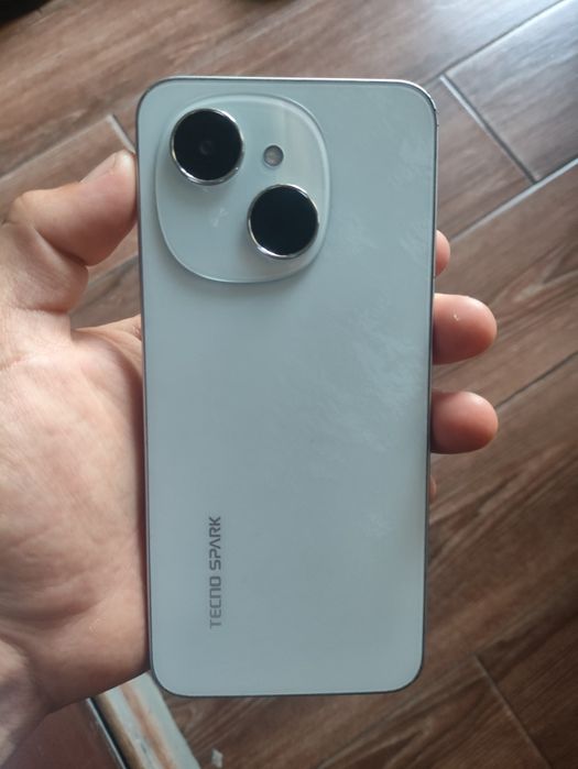 Tecno spark ideal
