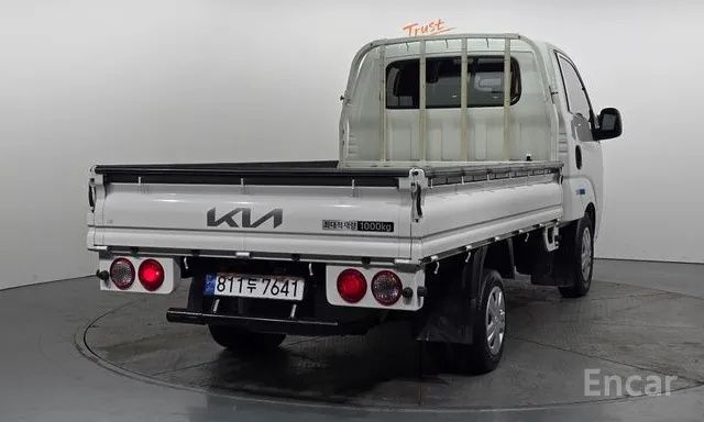 Kia Bongo 2024 Sariq salon Koreadan zakazga obkeberamiz Eʼlonni oʻqing