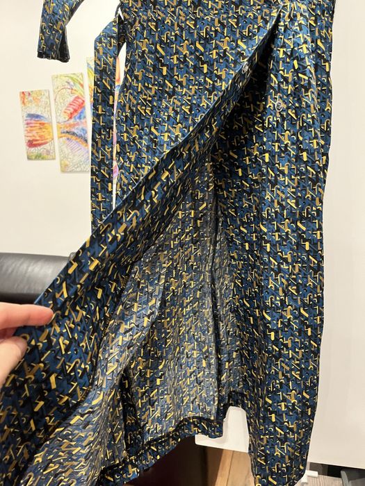 Rochie camasa petrecuta cu maneci