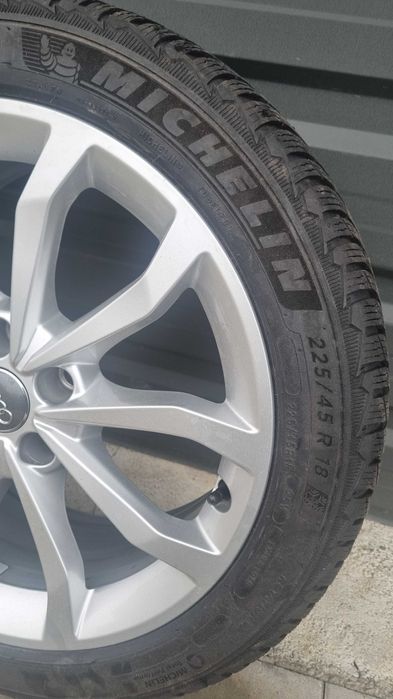 Jante genti iarna originale Audi 225 45 R18