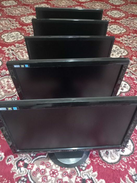 Monitorlar sotiladi 3ta 20"lik 1ta 19''lik.